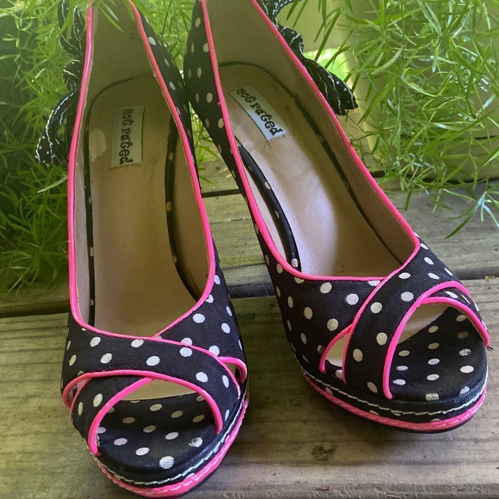 Not rated pink and black heels